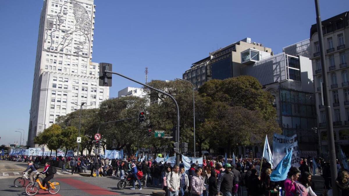 Manifestación en el centro porteño, polentazo, NA