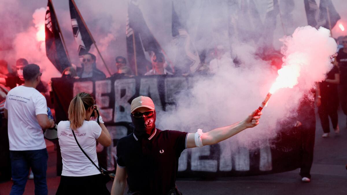 Manifestaciones de grupos de derecha en París, Francia. Foto: Reuters.