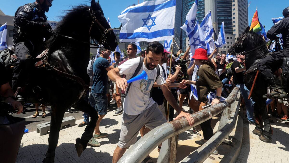 Incidentes y manifestación contra la reforma judicial. Foto: Reuters.
