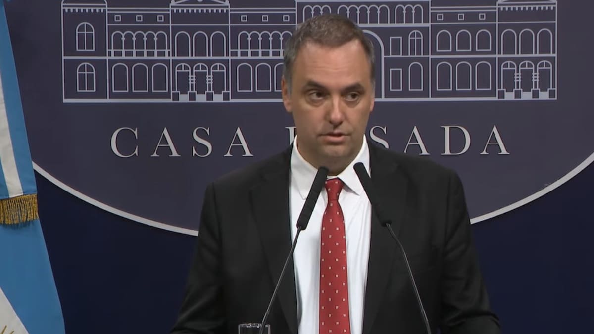 Causa Adorni: la secretaria del piloto dijo que el vuelo a Punta del Este fue pagado por Marcelo Grandio