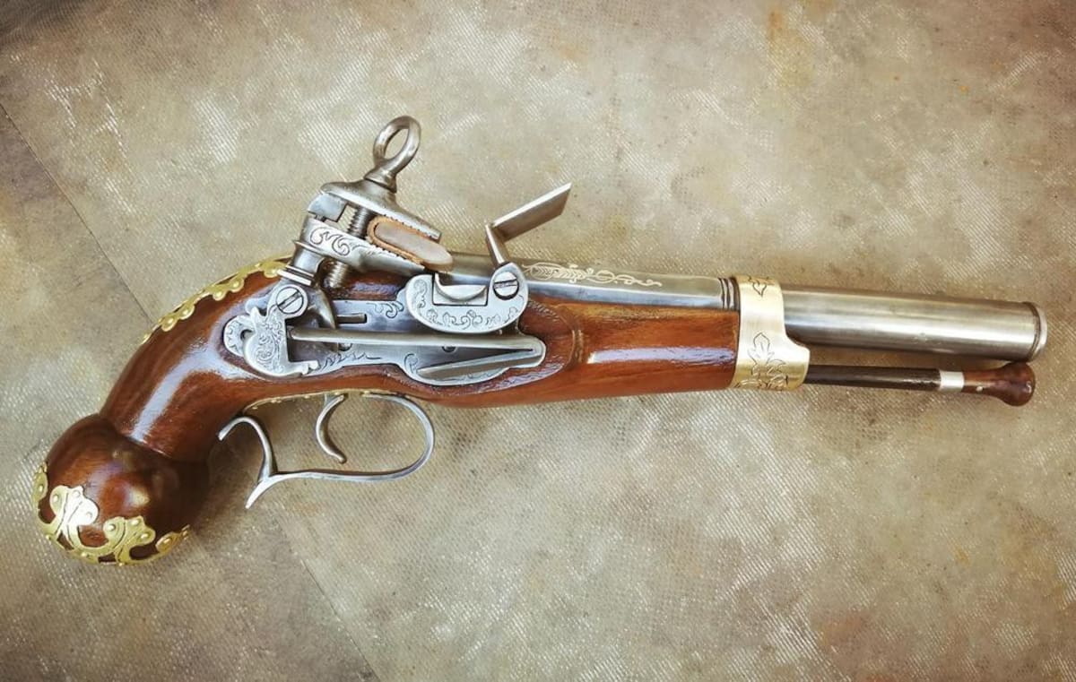 Manuel Belgrano, pistola