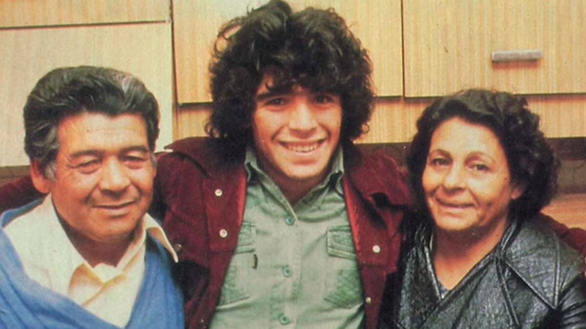 Maradona y sus padres