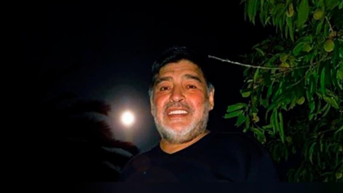 Maradona junto a la Luna de Sangre