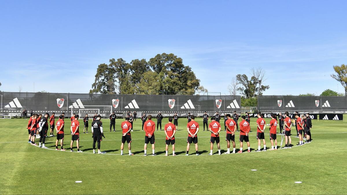 Marcelo Gallardo reunió al plantel para recordar a Miguel Ángel Russo.