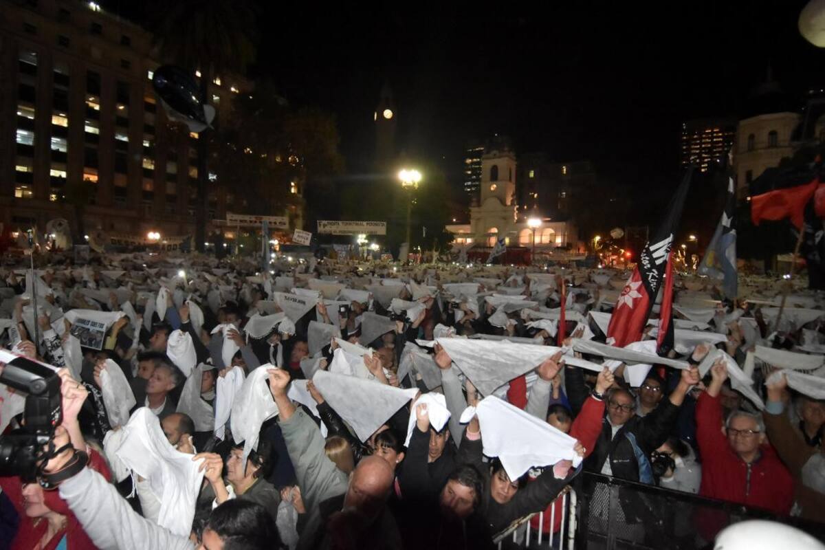 Marcha 2x1 - DIARIOS Y NOTICIAS-