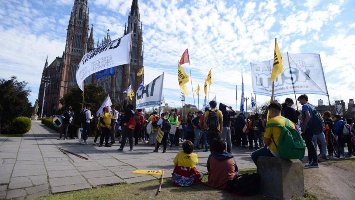 Marcha aniversario por La Noche de los Lápices, Foto: Info Platense