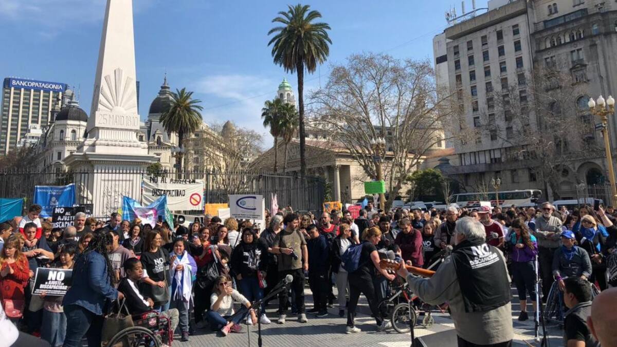Marcha contra ajuste en discapacidad, Plaza de Mayo
