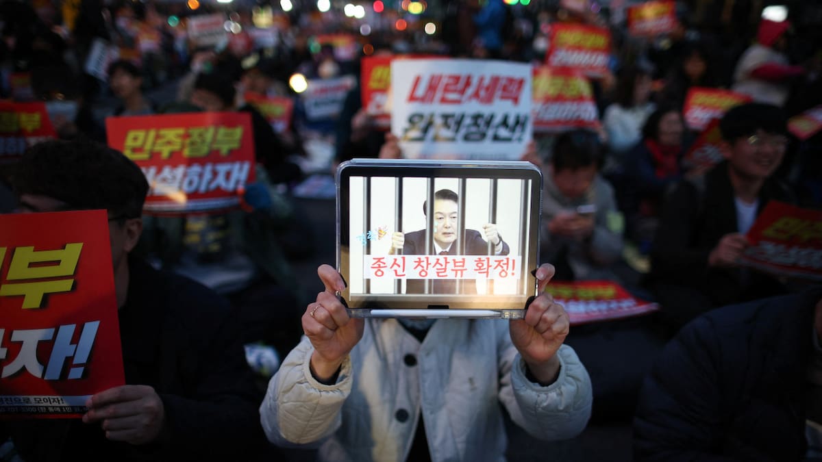Marcha contra Yoon Suk-yeol en Corea del Sur. Foto: REUTERS.