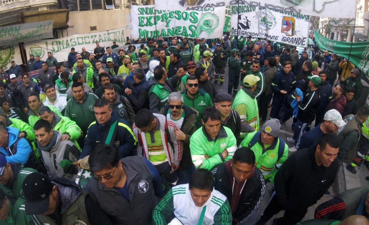 Marcha de Camioneros - Corte y protesta (NA)