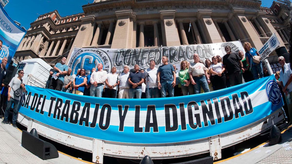 Tras una presentación de la CGT, la Justicia suspendió la aplicación de varios artículos de la reforma laboral