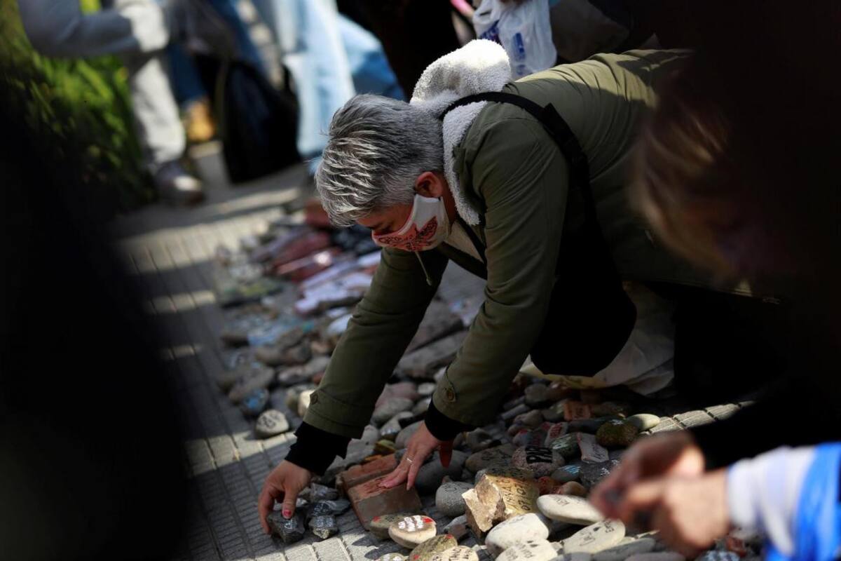 Marcha en memoria de fallecidos por coronavirus y en protesta por gestión del Gobierno de la pandemia, EFE