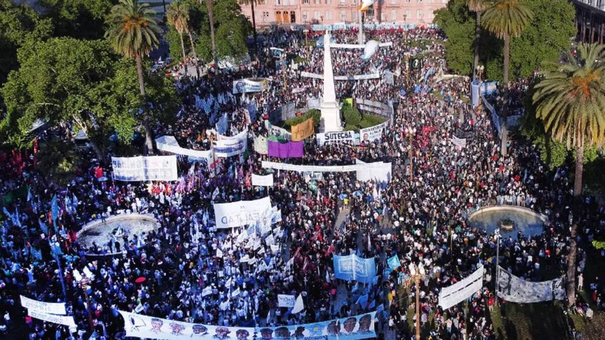Marcha en Plaza de Mayo