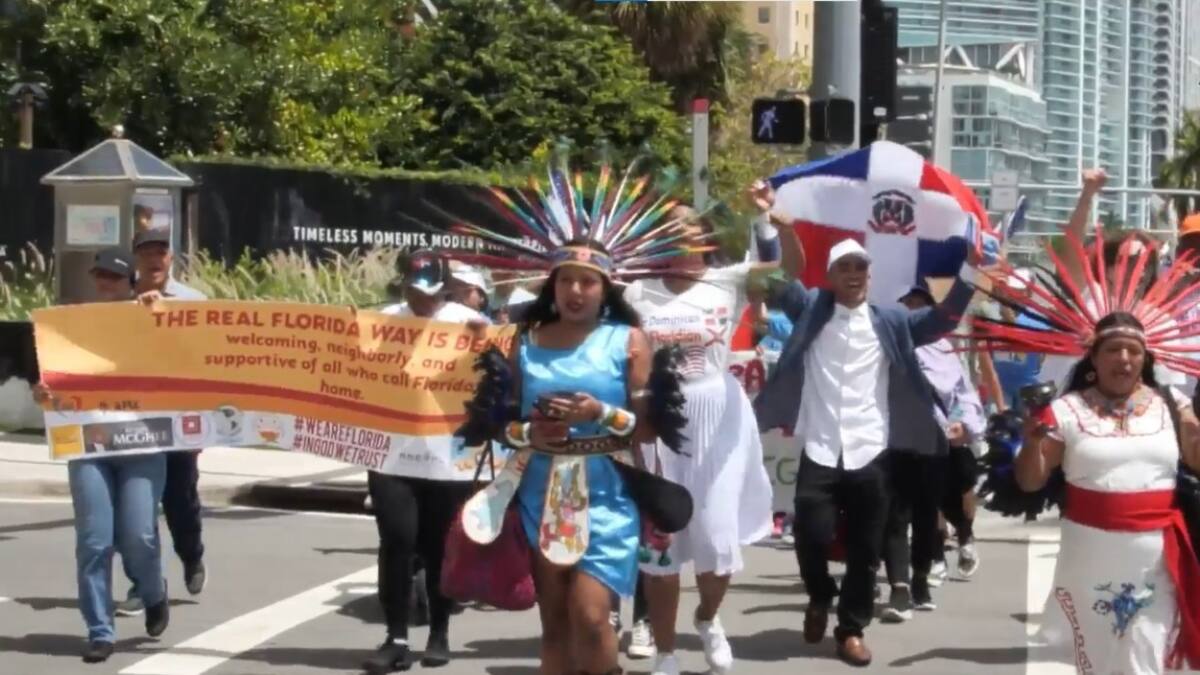 Marcha migrantes. Foto: Ruptly.