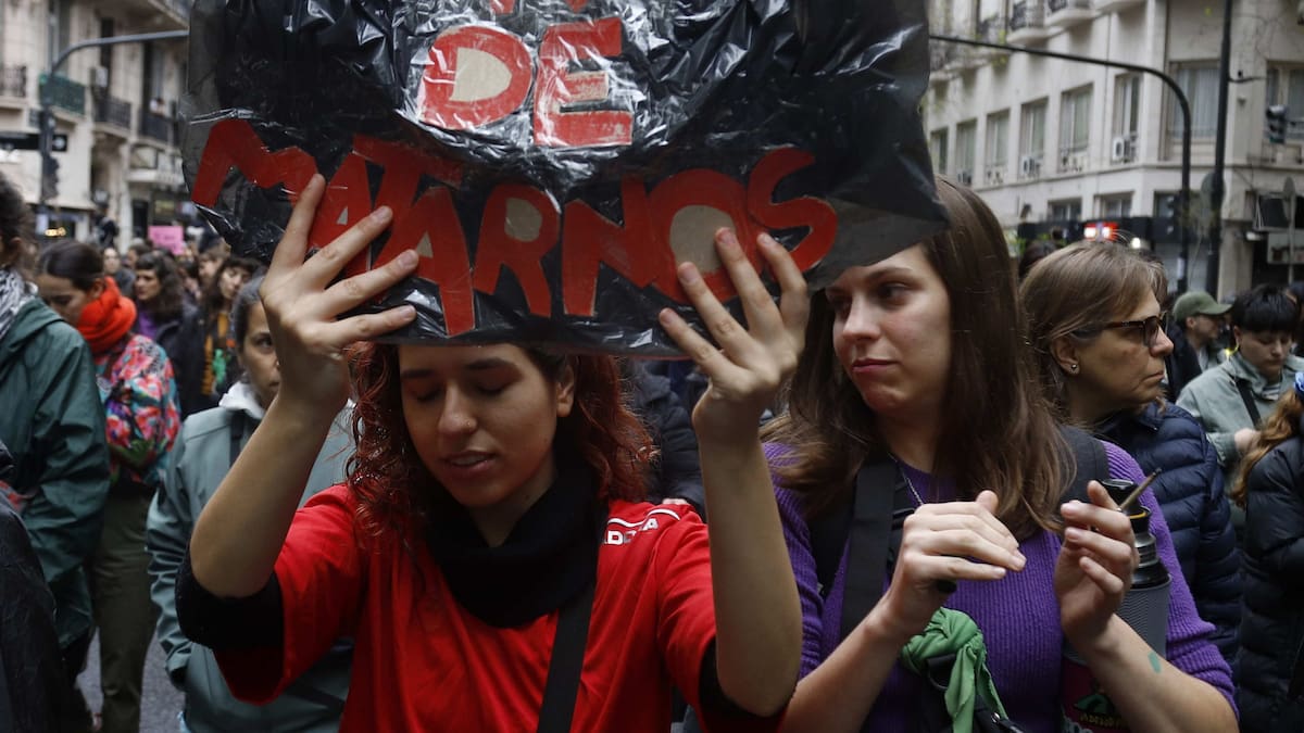 Ni Una Menos: miles de mujeres marchan frente al Congreso en medio de la conmoción por el femicidio de Agostina Vega