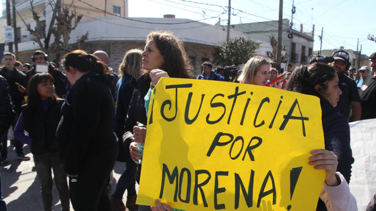 Marcha por la muerte de Morena en Lanús. Foto: NA.