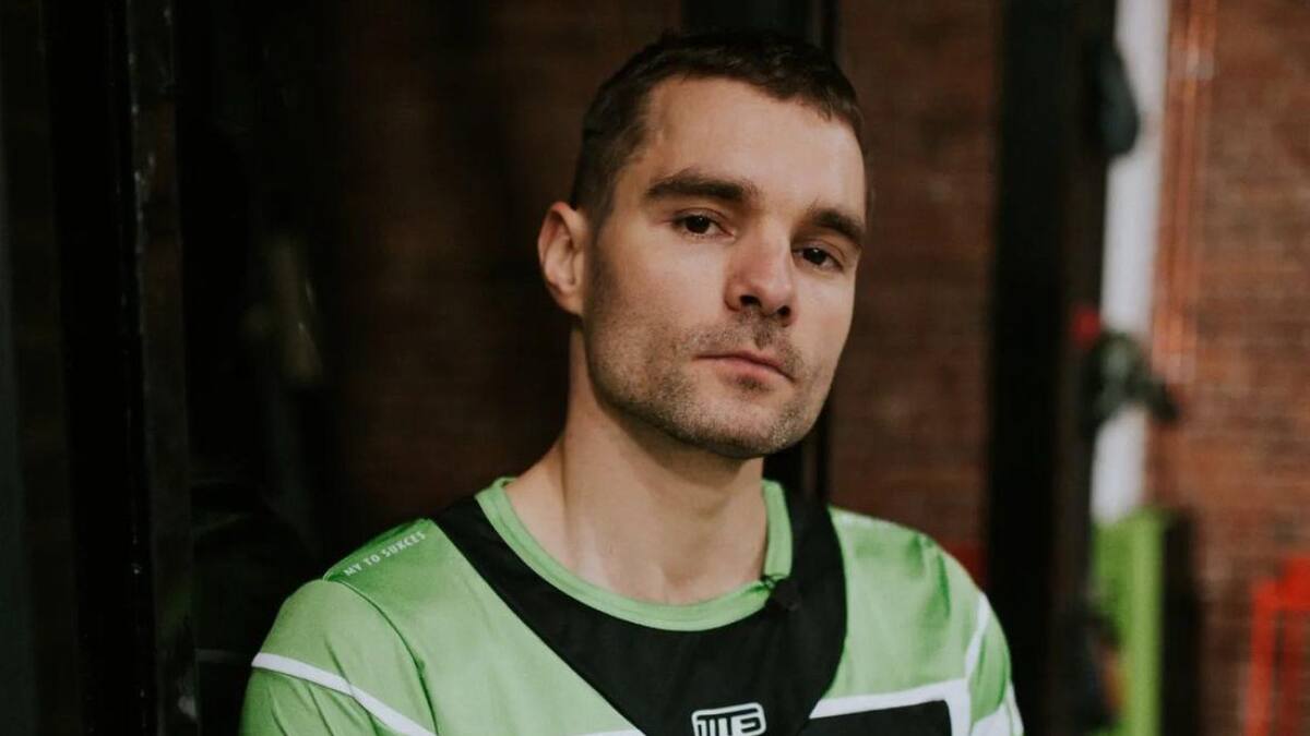 Marcin Banot, el escalador polaco de Puerto Madero. Foto: Instagram @bnt_fhuj_hd