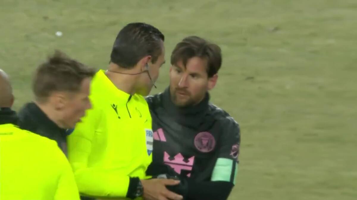 Marco Antonio Ortiz Nava fue sancionado por pedirle un autógrafo a Lionel Messi. Foto: captura