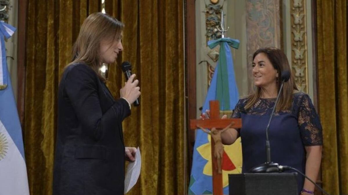 María Eugenia Vidal y Fernanda Inza