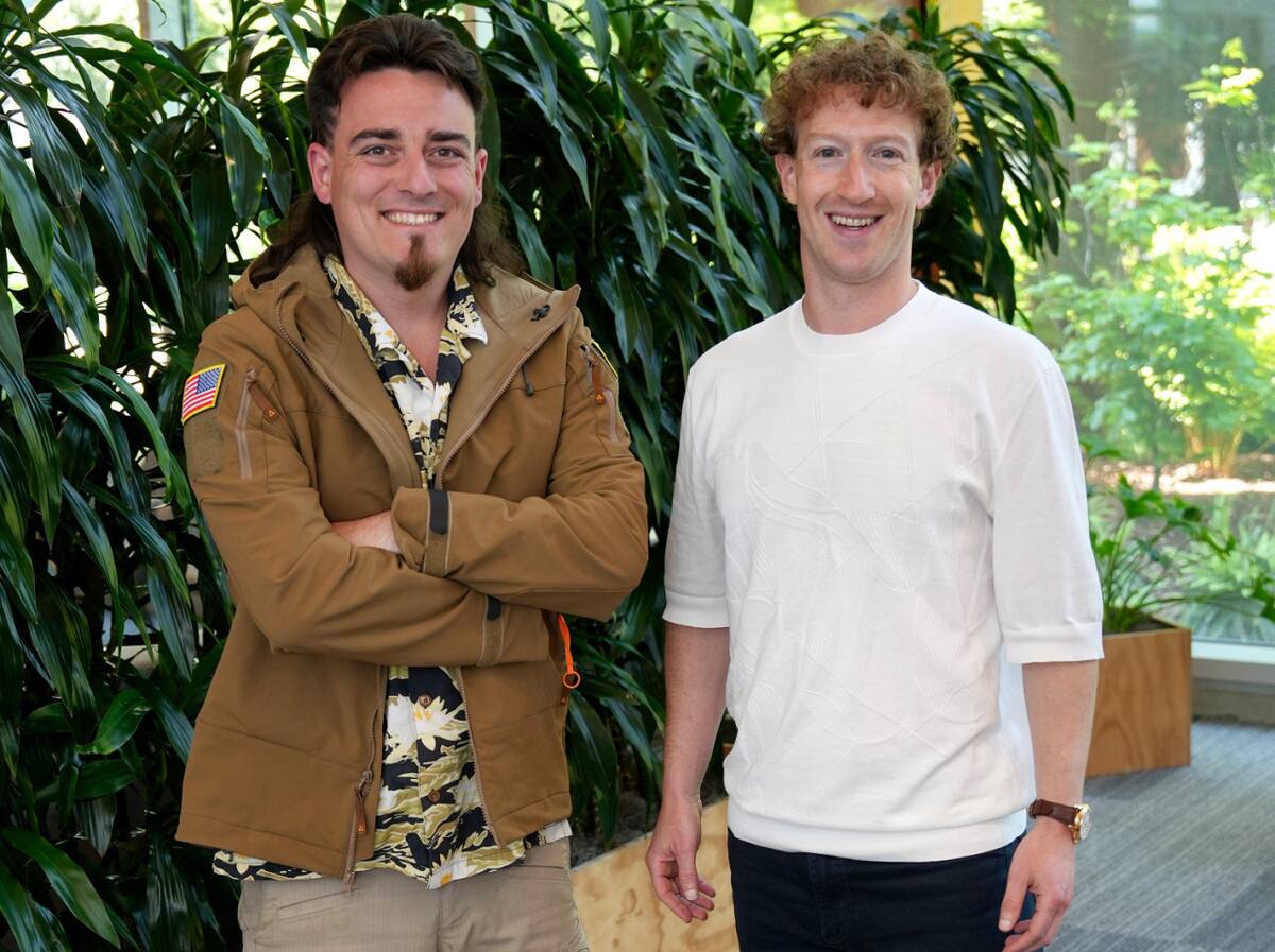 Mark Zuckerberg y Palmer Luckey. Foto: X @anduriltech