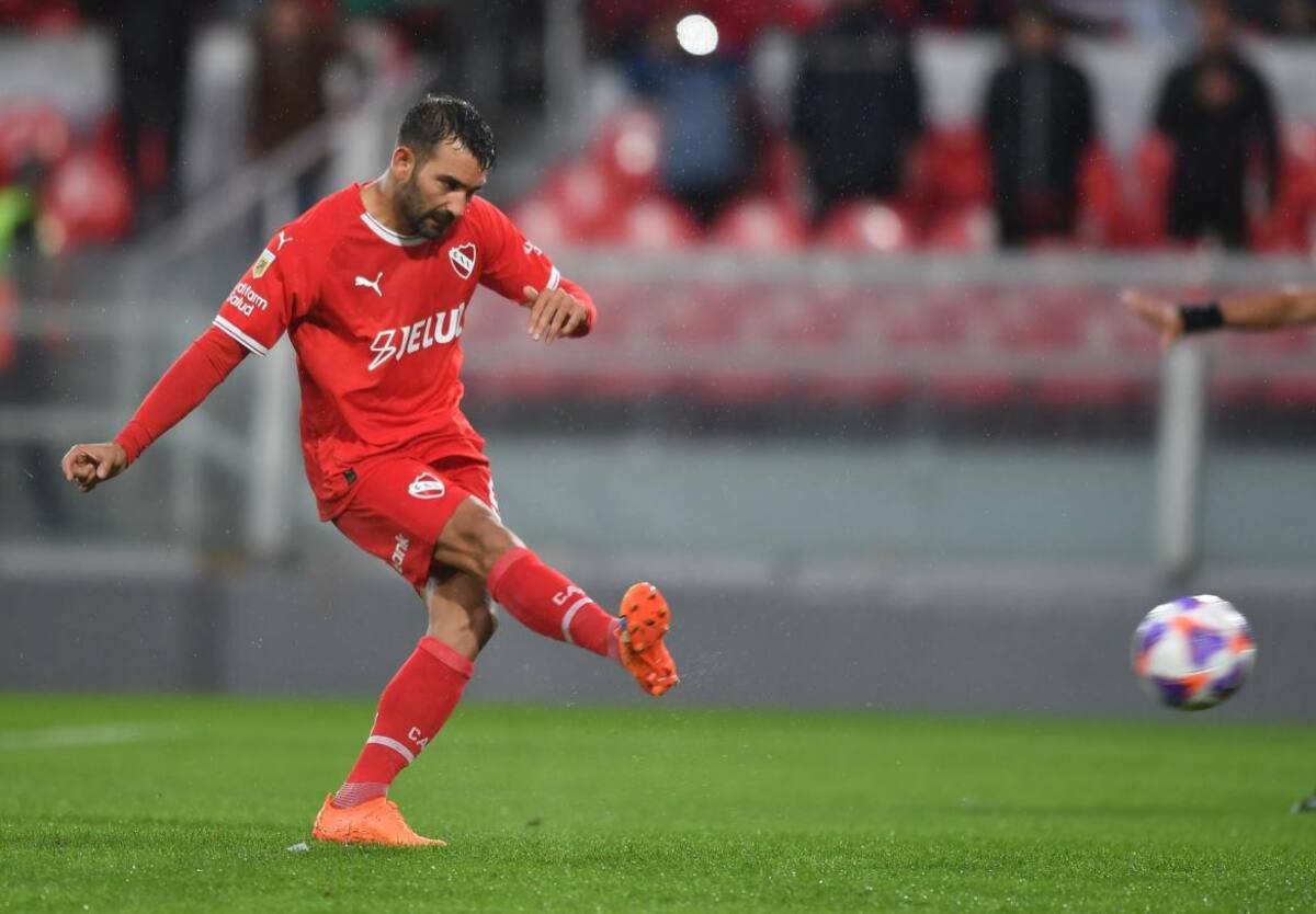 Martín Cauteruccio; Independiente vs. Belgrano. Foto: Télam.
