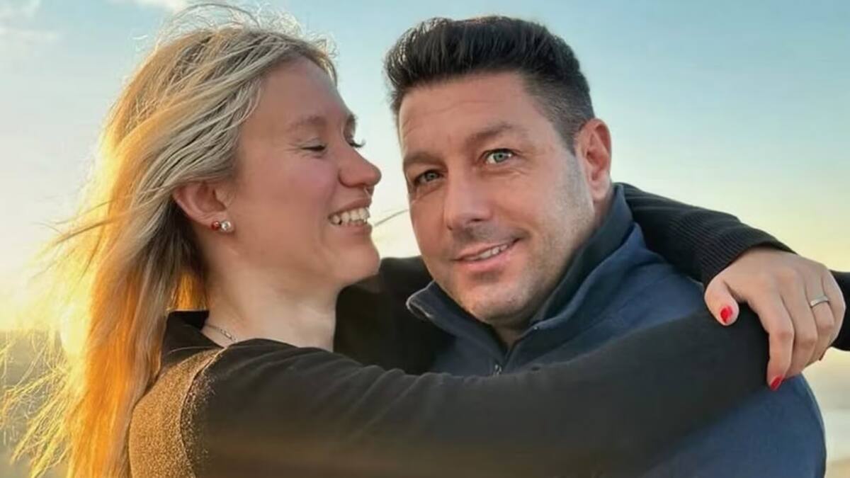 Martín Fernández Loza, el piloto muerto en San Fernando, junto a su novia. Foto: Instagram @franubernasconi.