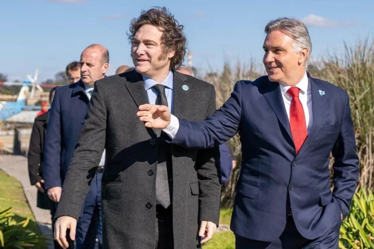 Martín Llaryora y Javier Milei.