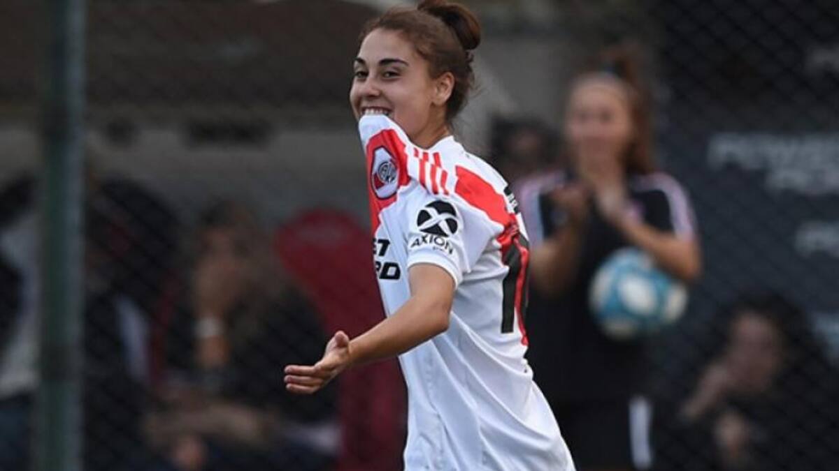 Martina del Trecco, jugadora del fútbol femenino de River. Foto: NA.
