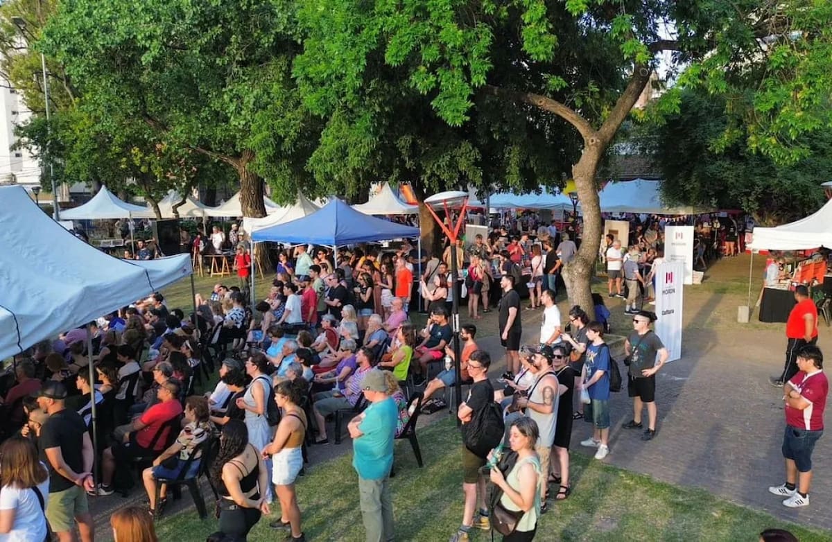 Más de 5000 personas disfrutaron de la primera edición de la Feria del Libro de Morón