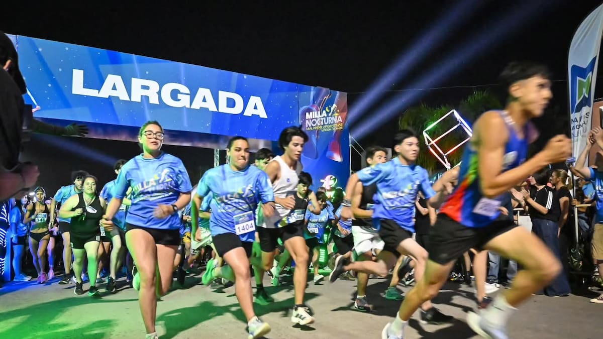 Más de ocho mil personas participaron de la 3ra Milla Nocturna de Malvinas Argentinas.