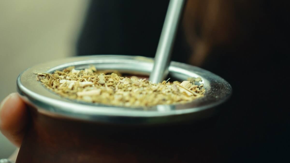 Mate; yerba; tradición. Foto: Unsplash.