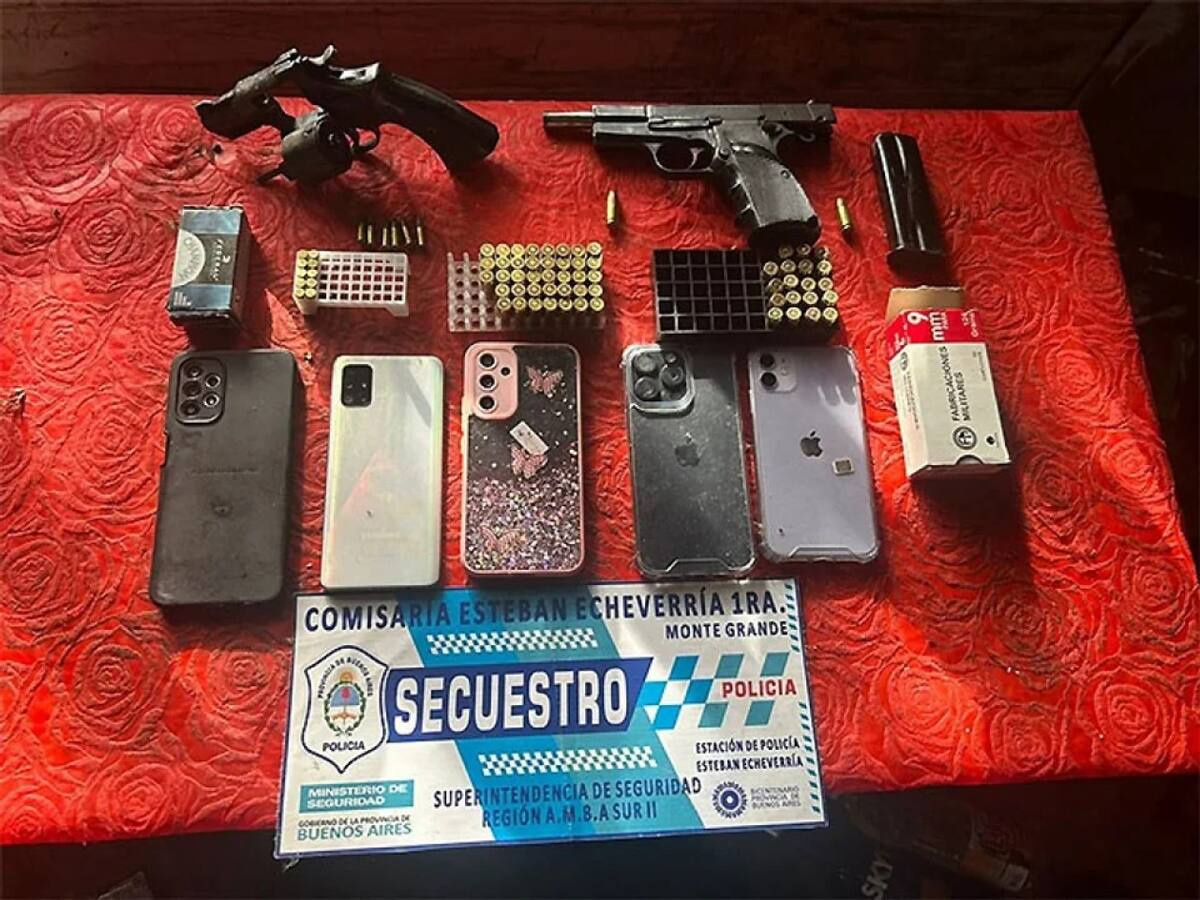 Material secuestrado durante allanamientos. Foto: NA