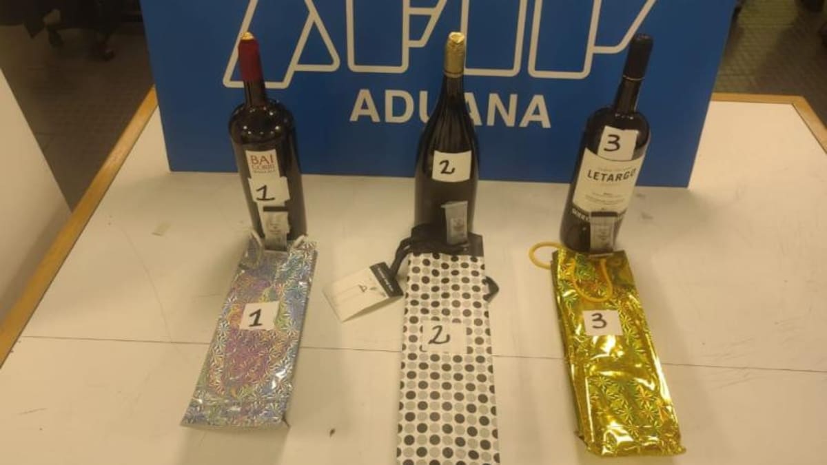 Material secuestrado en Ezeiza. Foto: NA.