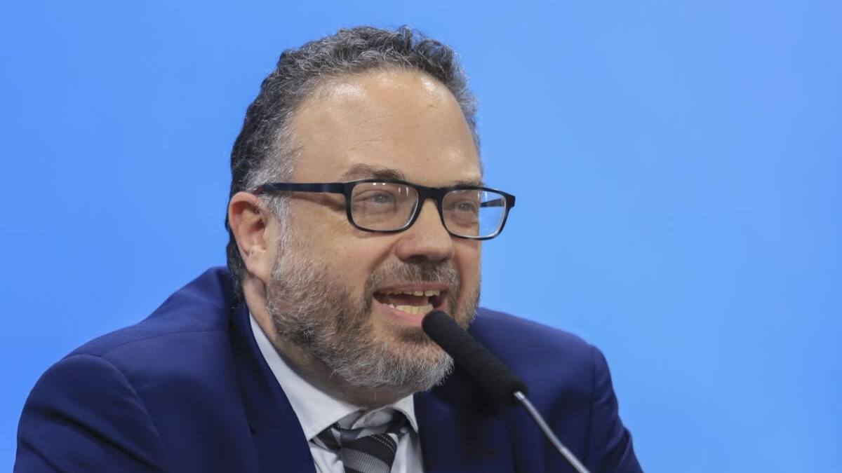 Matías Kulfas denunció haber hallado un sobre con USD 10 mil en despacho del ministerio