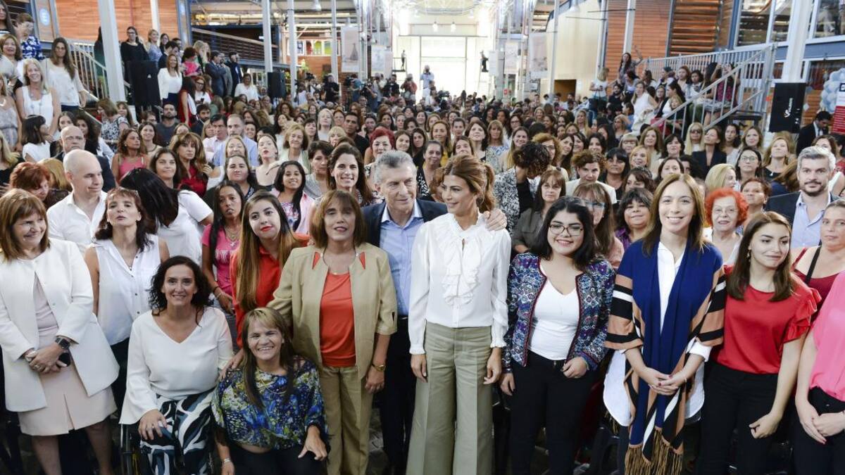 Mauricio Macri, proyecto de ley de Igualdad de Género, acto por el Día Internacional de la Mujer en el Centro Metropolitano de Diseño