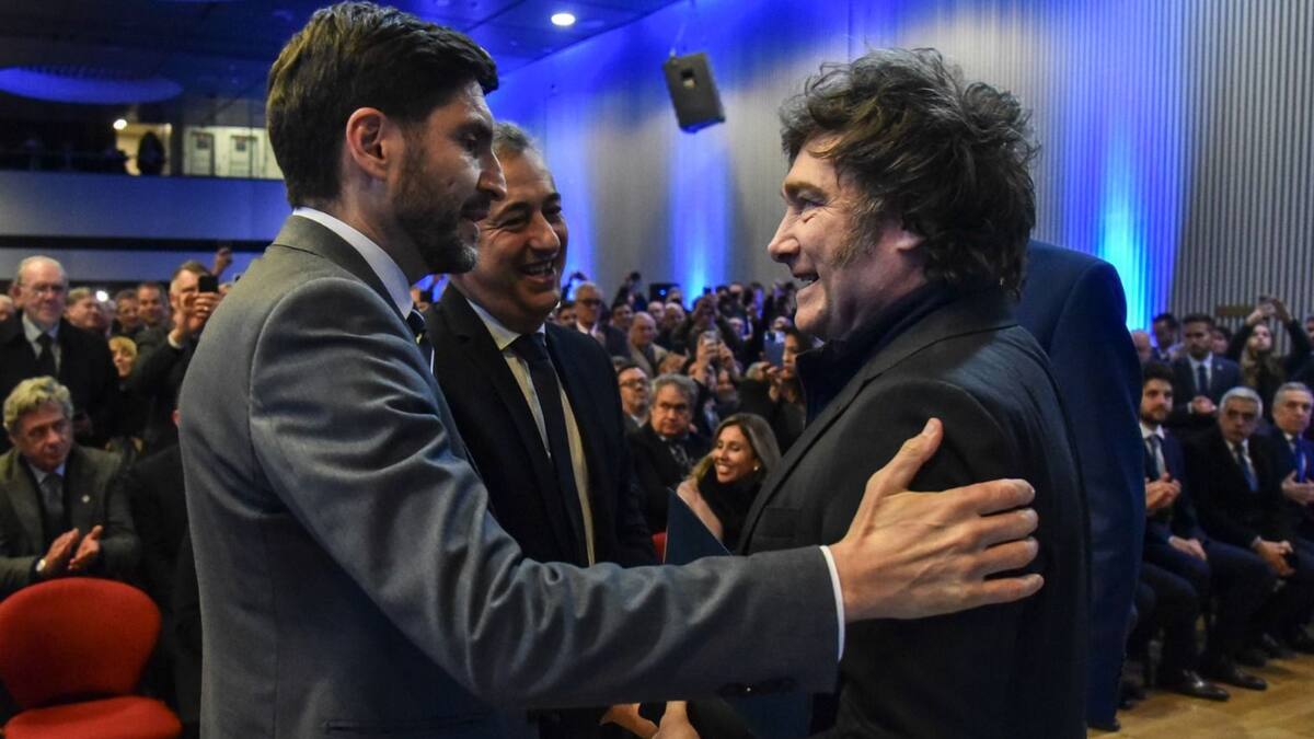 Maximiliano Pullaro y Javier Milei