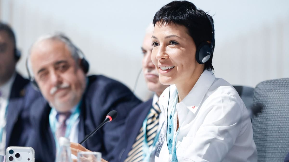 Mayra Mendoza buscó financiamiento para la obra hídrica de la Cuenca de los Arroyos en el Foro Urbano Mundial de la ONU