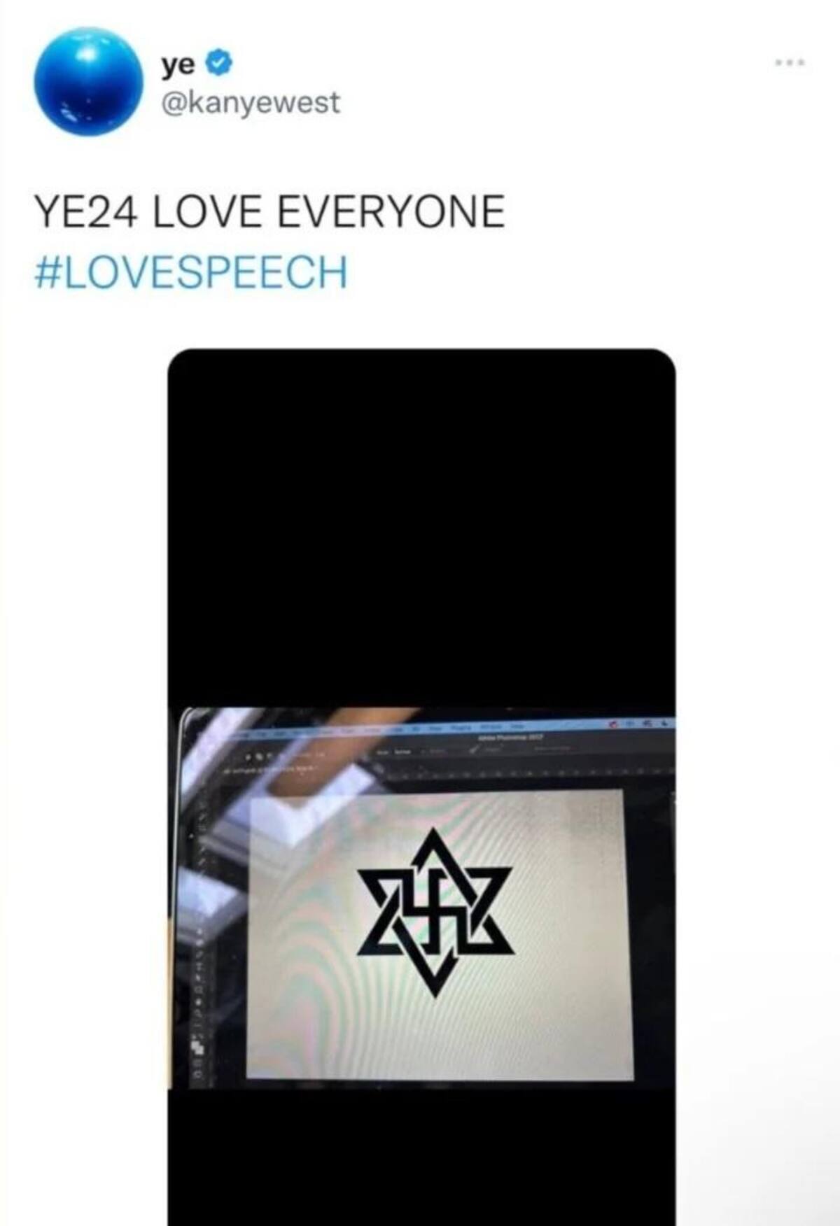 Mensaje en Twitter de Kanye West con la esvástica y la estrella de David.