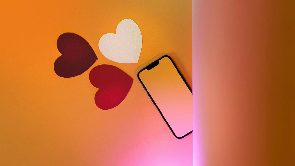 Amor, celulares. Foto: Unsplash