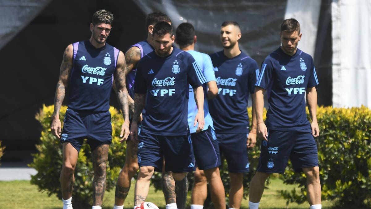Messi y De Paul, algunos de los líderes de la selección. Foto: Reuters