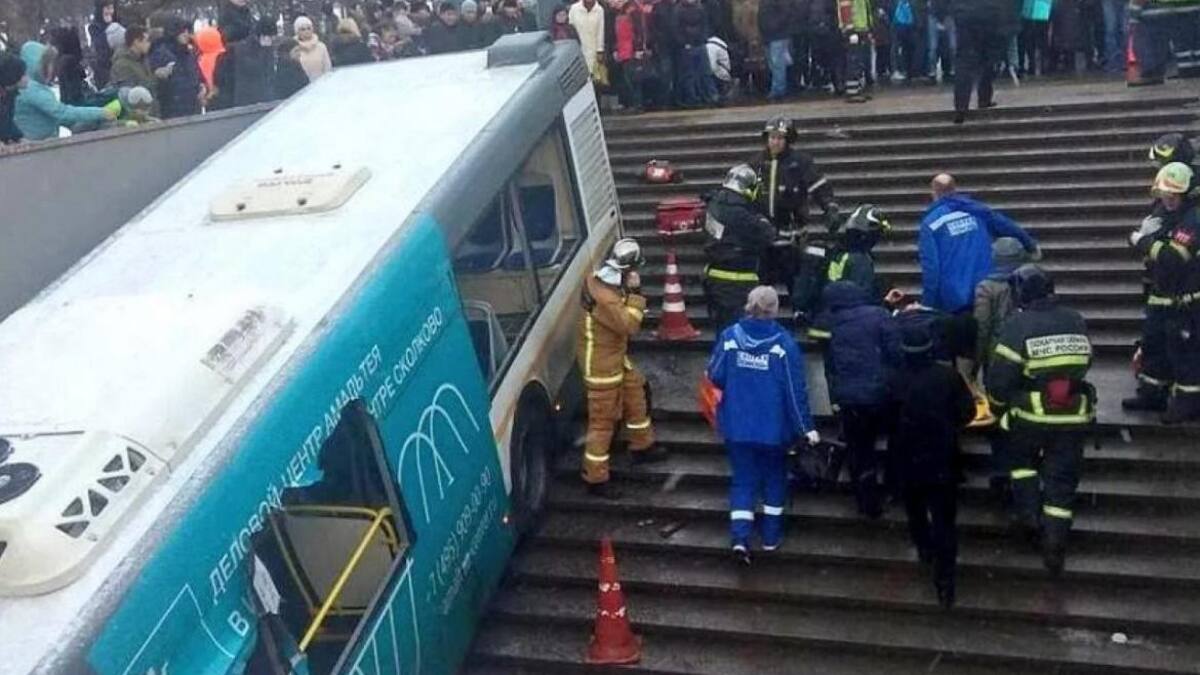 Micro fuera de control en Moscú - Rusia