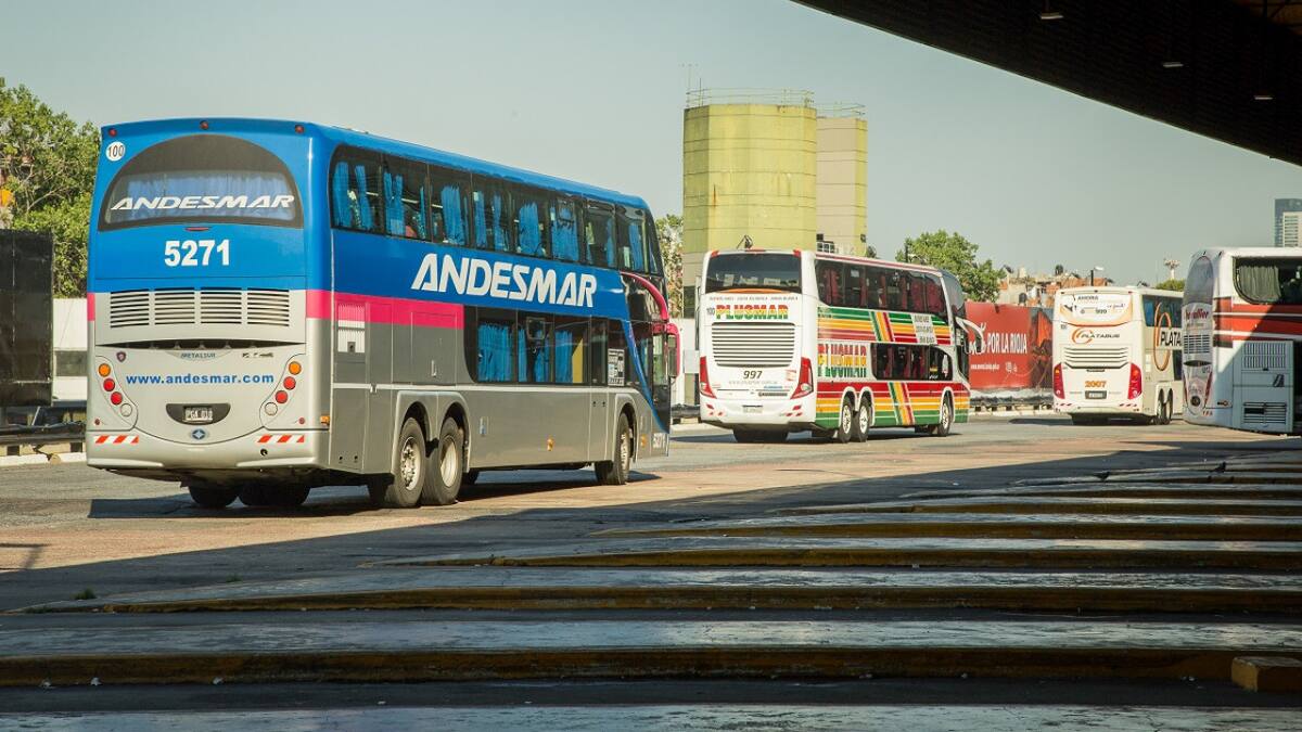 Un ahorro de hasta $30.000 en micros: el truco desconocido para viajar en Argentina por menos dinero