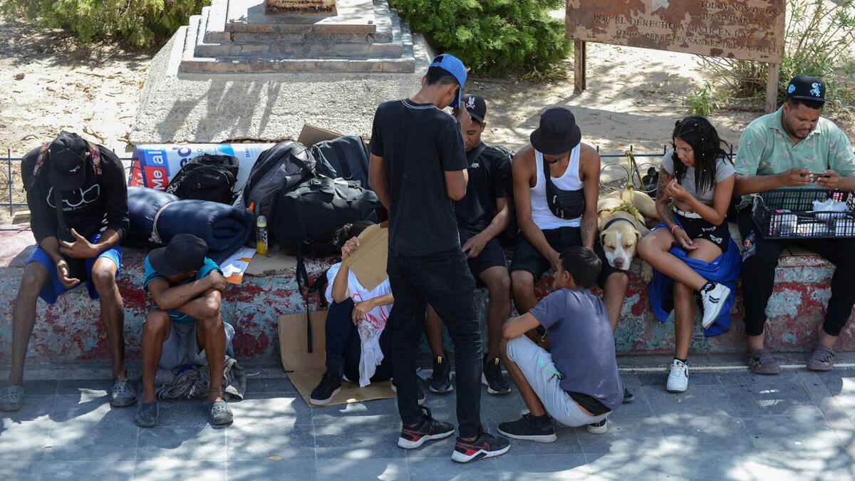 Migrantes copan los parques de Ciudad Juárez. Foto: Unsplash