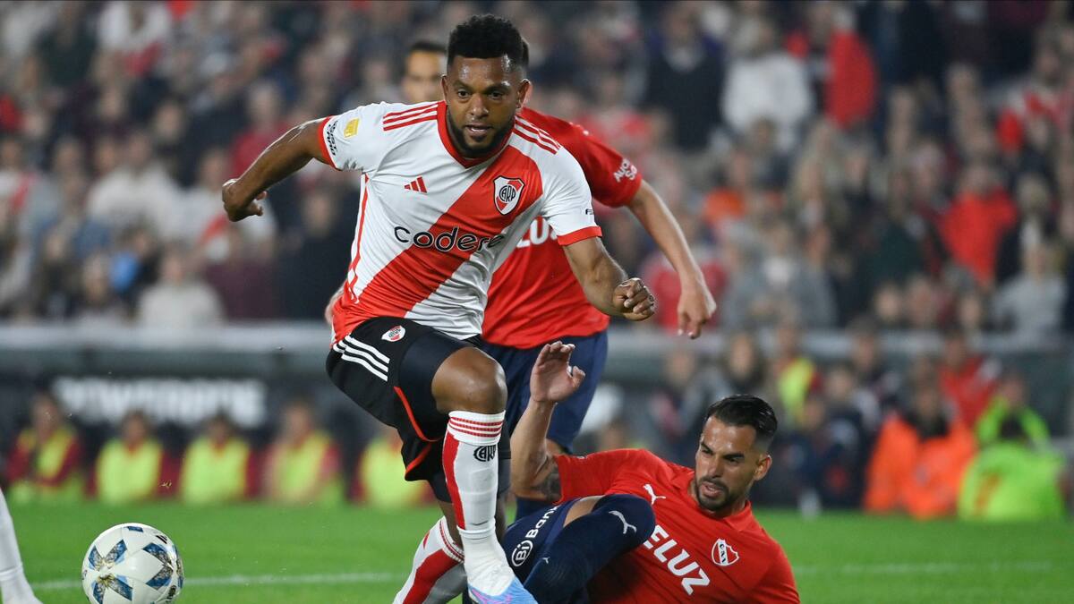 Miguel Borja; River vs Independiente. Foto: NA