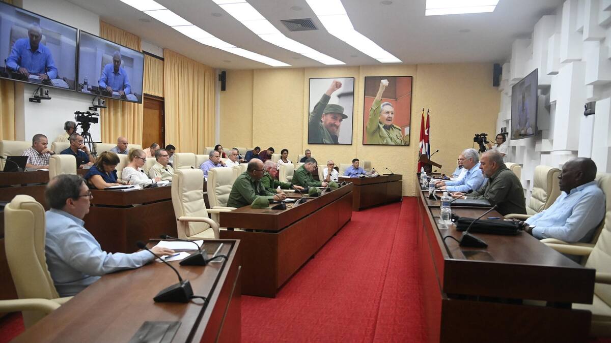 Miguel Diaz- Canel en el encuentro del Partido Comunista de Cuba.