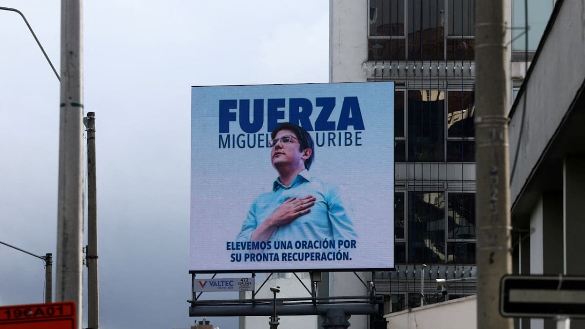 Miguel Uribe Turbay se encuentra en condición "extremadamente crítica". Foto: Reuters (Luisa González)