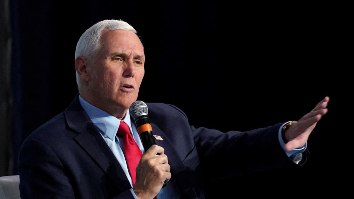 Mike Pence lanzó su candidatura hacia las presidenciales con fuerte apoyo de sectores evangelistas