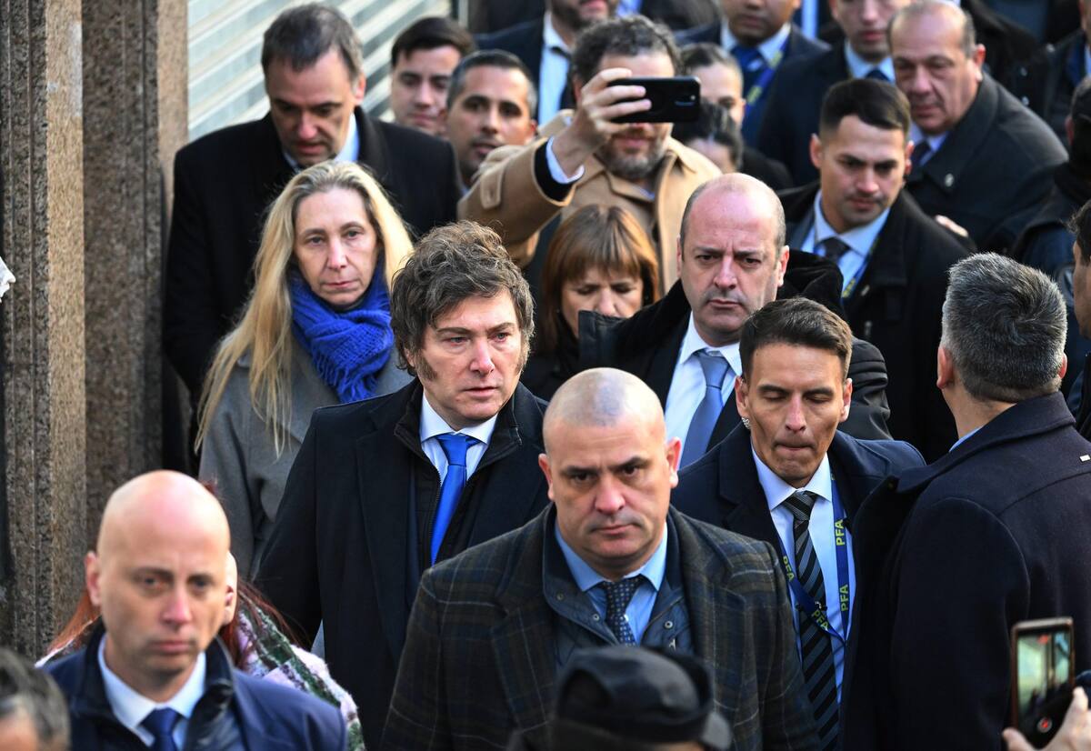 Milei en el acto en repudio por el atentado a la AMIA.