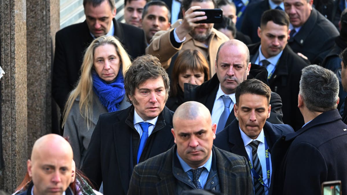 Milei en el acto en repudio por el atentado a la AMIA de 2025.