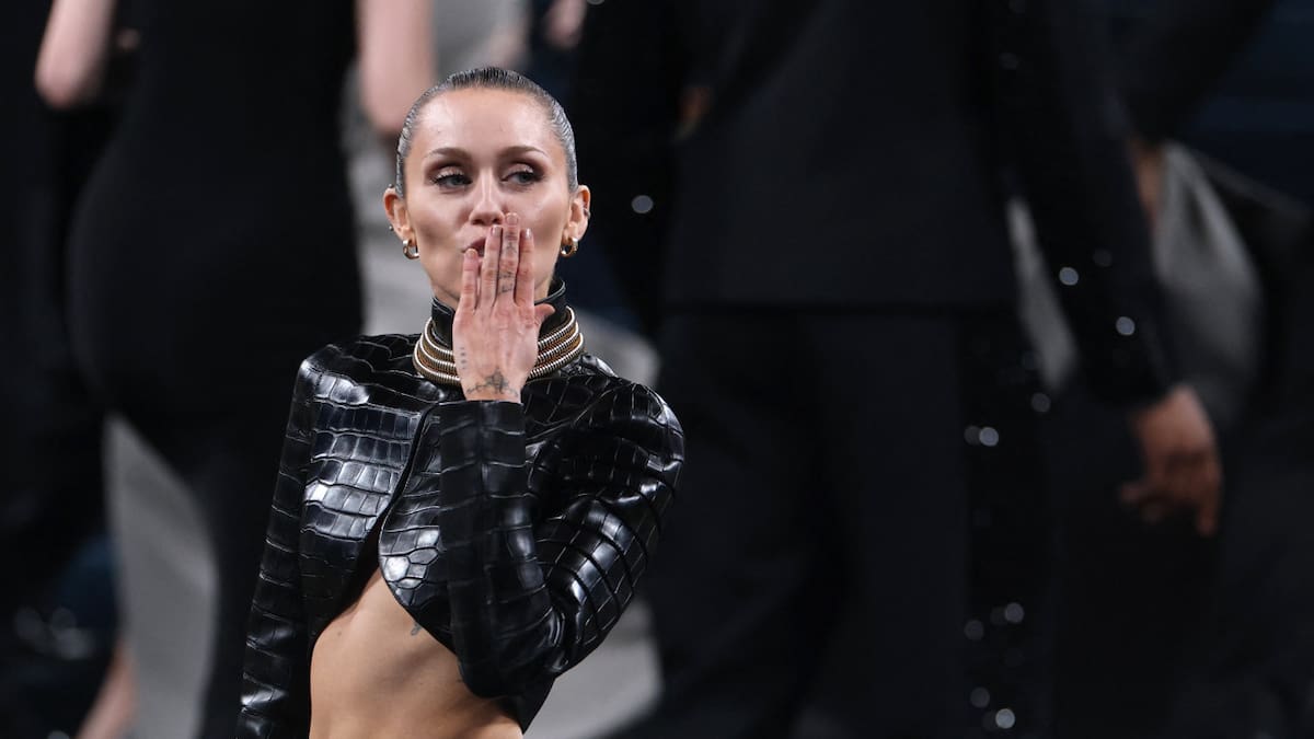 "Fue muy triste": por qué Miley Cyrus no podía interpretar canciones de Hannah Montana después de salir de Disney