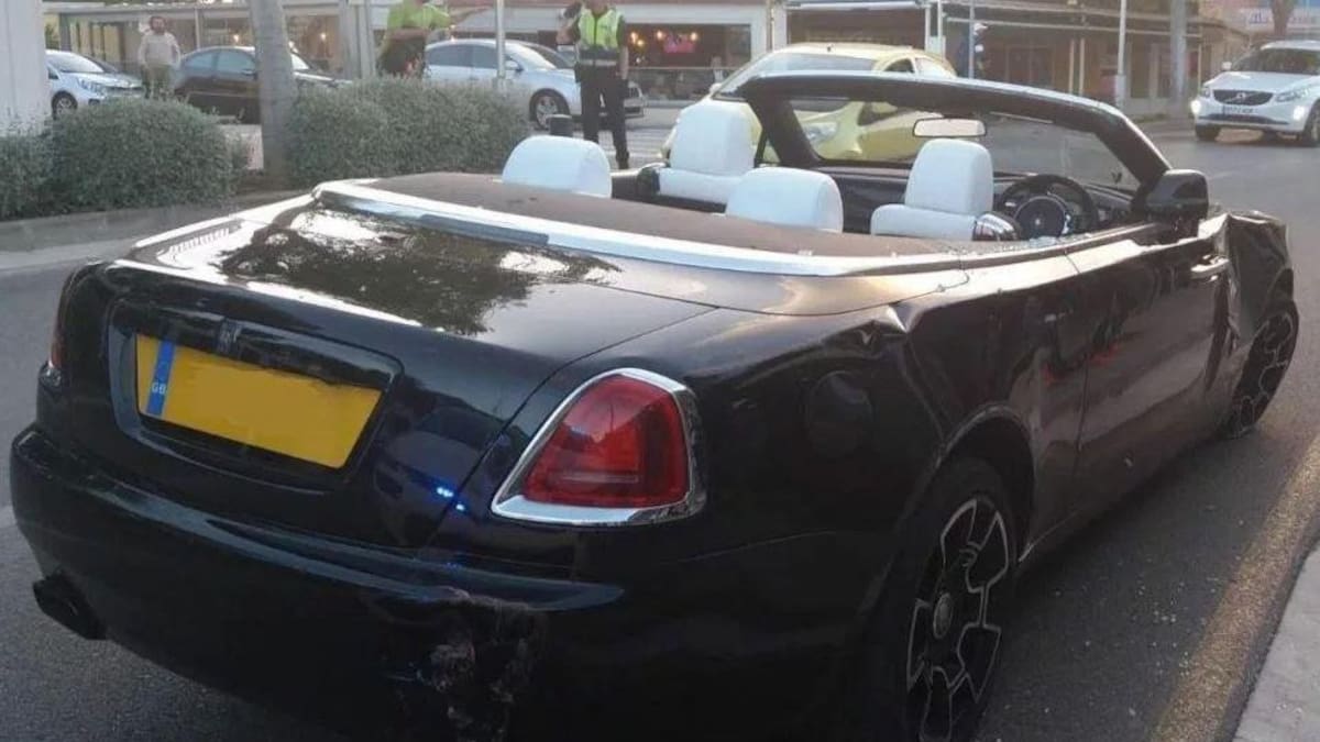 Millonario estrelló su Rolls Royce de 360.000 euros contra una tienda